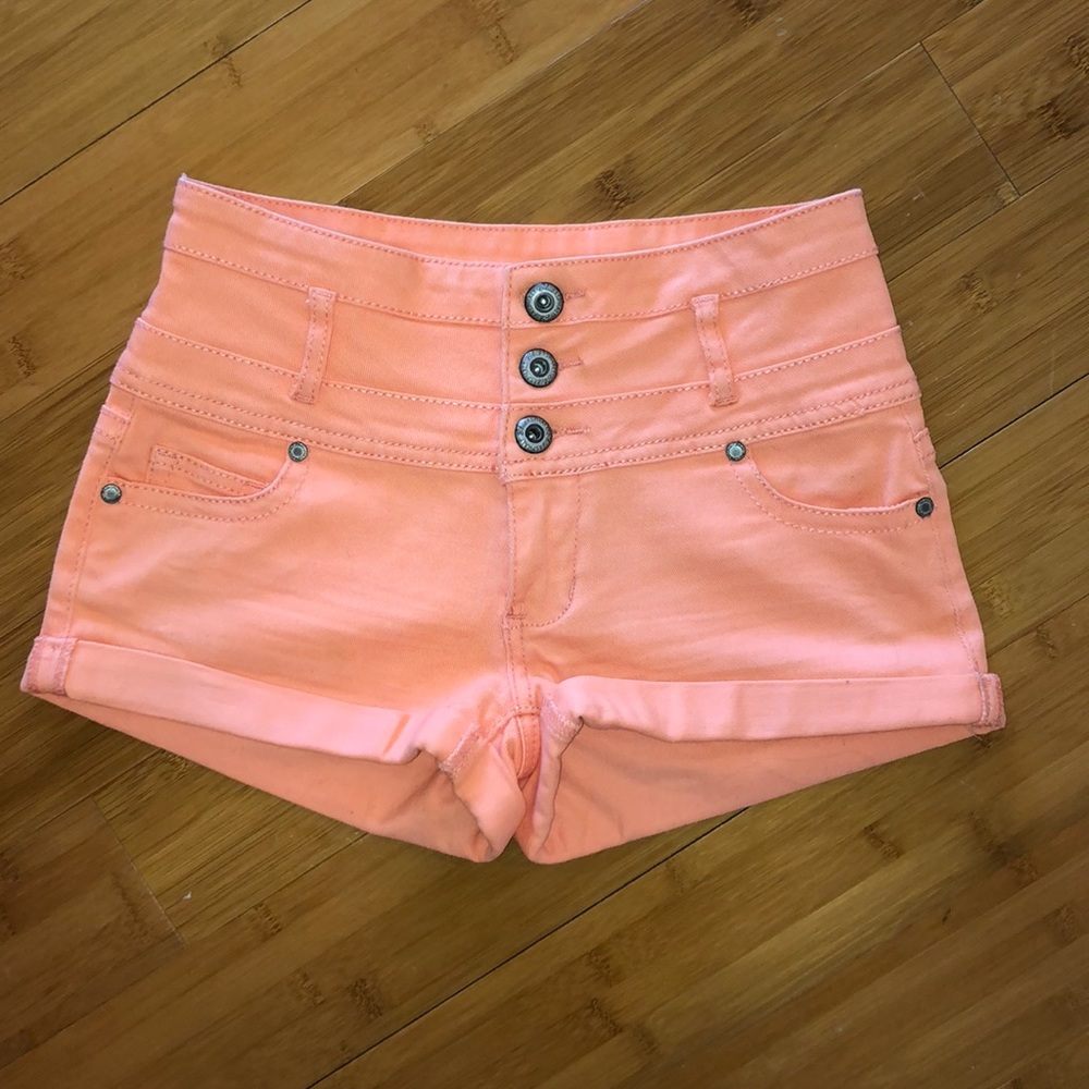 Coral high-waisted shorts